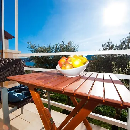 Appartement F & P